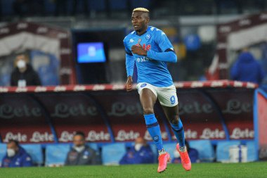 Napoli 'den Victor Osimhen, İtalya Serie A maçında Napoli ile Bologna arasında oynanan maçın son sonucu 3-1, Diego Armando Maradona Stadyumu' nda oynandı. İtalya, 07 Mart 2021.