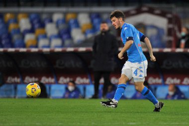 Napoli 'den Diego Demme, Napoli ile Empoli arasındaki İtalya Kupası maçında 3-2, Napoli' deki Diego Armando Maradona Stadyumu 'nda oynandı. İtalya, 13 Ocak 2021. 