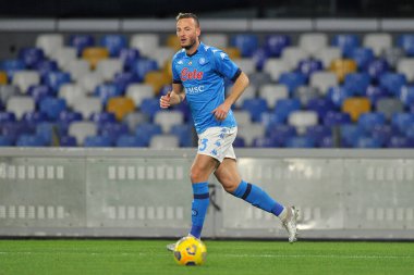 Napoli 'li Amir Rrahmani, Napoli ile Empoli arasındaki İtalya Kupası maçında Napoli Maradona' daki Diego Armando Stadyumu 'nda oynanan final maçı 3-2' dir. İtalya, 13 Ocak 2021.