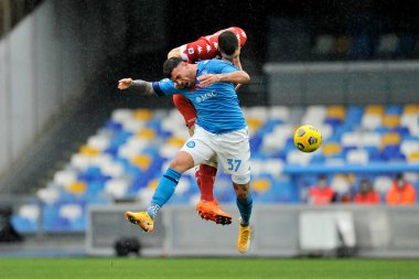 Napoli 'den Andrea Petagna, Napoli-Fiorentina maçının son maçı olan Diego Armando Maradona Stadyumu' nda oynanan maçta Napoli-Fiorentina maçının son maçı olan Serie A 'yı oynadı. İtalya, 17 Ocak 2021. 