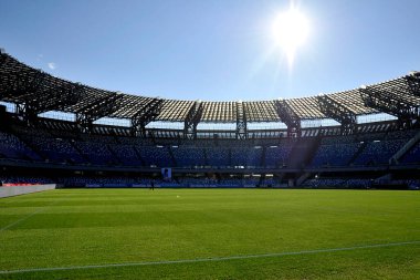 Diego Armando Maradona Stadyumu, Napoli ile Sampdoria arasında oynanan İtalya futbol ligi maçında Napoli Armando Maradona Stadyumu 'nda oynanan maçı 2-1 yendi. İtalya, 13 Aralık 2020