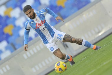 Napoli 'li Lorenzo Insigne, Napoli ile Sampdoria arasındaki İtalyan futbol ligi maçında, Napoli' deki Diego Armando Maradona Stadyumu 'nda oynanan final maçı 2-1' dir. İtalya, 13 Aralık 2020