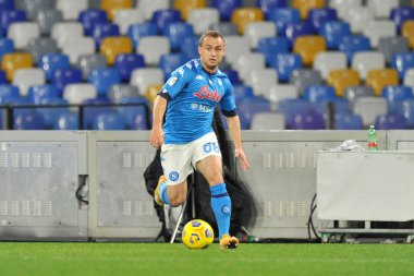Napoli 'li Stanislav Lobotka oyuncusu, Napoli-Spezia maçının çeyrek final maçında Napoli' deki Diego Armando Maradona Stadyumu 'nda oynanan 4-2' lik final maçında oynadı. İtalya, 28 Ocak 2021. 