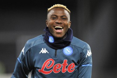 Napoli 'li Victor Osimhen, Napoli-Spezia maçının çeyrek final maçında 4-2' lik final maçını Napoli 'deki Diego Armando Maradona Stadyumu' nda oynadı. İtalya, 28 Ocak 2021. 