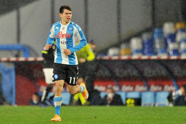 Napoli 'li Hirving Lozano oyuncusu, Napoli ile Spezia arasında oynanan İtalya Ligi Serie A maçında, final maçı 1-2, Napoli' deki Diego Armando Maradona Stadyumu 'nda oynandı. İtalya, Ocak 06, 2021. 