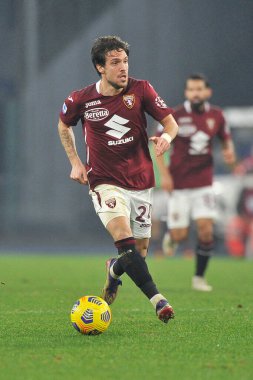 Torino 'dan Simone Verdi, Napoli ile Torino 1-1 arasındaki İtalyan Serie A futbol şampiyonası maçında, Napoli' deki Diego Armando Maradona Stadyumu 'nda oynandı. İtalya, 23 Aralık 2020.