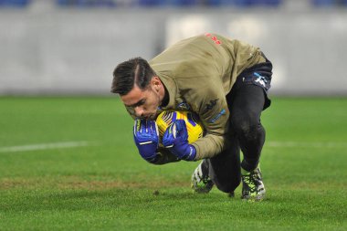 Napoli 'li Alex Meret, Napoli' deki Diego Armando Maradona Stadyumu 'nda oynanan Napoli ile Torino 1-1 arasındaki İtalyan Serie A futbol şampiyonası maçında oynadı. İtalya, 23 Aralık 2020. 
