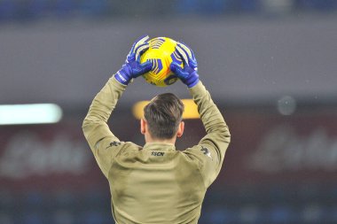 Napoli 'li Alex Meret, Napoli' deki Diego Armando Maradona Stadyumu 'nda oynanan Napoli ile Torino 1-1 arasındaki İtalyan Serie A futbol şampiyonası maçında oynadı. İtalya, 23 Aralık 2020. 