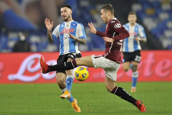 Torino 'nun Alessandro Buongiorno oyuncusu, Napoli ile Torino 1-1 arasındaki İtalya Serie A futbol şampiyonası maçında, Napoli' deki Diego Armando Maradona Stadyumu 'nda oynandı. İtalya, 23 Aralık 2020. 