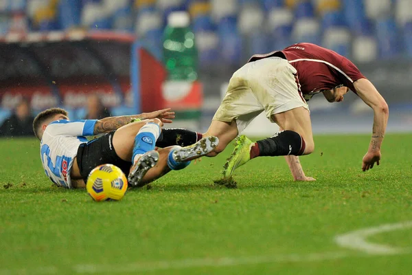 Napoli 'li Giovanni Di Lorenzo, Napoli' deki Diego Armando Maradona Stadyumu 'nda oynanan Napoli ile Torino 1-1 arasındaki İtalyan Serie A futbol şampiyonası maçında oynadı. İtalya, 23 Aralık 2020.