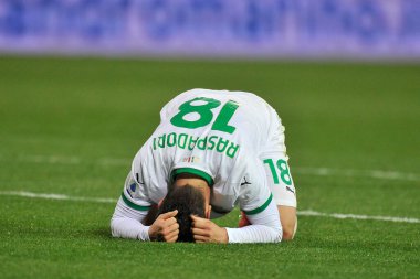 Sassuolo takımının oyuncusu Giacomo Raspadori, Benevento-Sassuolo maçında Benevento-Sassuolo maçı arasında oynanan maçta Benevento Vigorito Stadyumu 'nda oynanmıştır. İtalya, 12 Nisan 2021. 