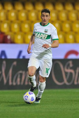 Sassuolo 'lu Filip Curiciç, Benevento-Sassuolo final maçı ile Benevento-Sassuolo maçı arasında oynanan İtalya Ligi Serie A karşılaşmasında Benevento Vigorito Stadyumu' nda oynanan karşılaşma. İtalya, 12 Nisan 2021. 