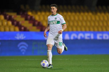 Sassuolo 'lu Filip Curiciç, Benevento-Sassuolo final maçı ile Benevento-Sassuolo maçı arasında oynanan İtalya Ligi Serie A karşılaşmasında Benevento Vigorito Stadyumu' nda oynanan karşılaşma. İtalya, 12 Nisan 2021. 