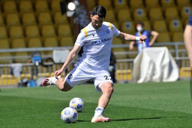 Udinese 'li Tolgay Arslan oyuncusu, Benevento - Udinese final maçı 2-4 arasında oynanan İtalya Ligi Serie A maçı sırasında Benevento, Benevento' daki Ciro Vigorito Stadyumu 'nda oynandı. Benvento, İtalya, 25 Nisan 2021. 