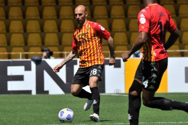 Benevento 'daki Ciro Vigorito Stadyumu' nda oynanan ve Benevento-Udinese final maçı 2-4 arasında oynanan İtalya Ligi Serie A maçında Pasquale Schiattarella oyuncusu. Benvento, İtalya, 25 Nisan 2021. 