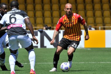 Benevento 'daki Ciro Vigorito Stadyumu' nda oynanan ve Benevento-Udinese final maçı 2-4 arasında oynanan İtalya Ligi Serie A maçında Pasquale Schiattarella oyuncusu. Benvento, İtalya, 25 Nisan 2021.