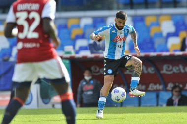 Napoli 'li Lorenzo Insigne, Napoli ile Cagliari arasındaki İtalyan Serie A ligi maçında 1-1' lik final maçı Diago Armando Maradona Stadyumu 'nda oynandı. Napoli, İtalya, 02 Mayıs 2021. 