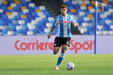 Napoli 'den Giovanni Di Lorenzoplayer, Napoli ile Cagliari arasındaki İtalya Serie A ligi maçında 1-1, Diago Armando Maradona Stadyumu' nda oynandı. Napoli, İtalya, 02 Mayıs 2021. 