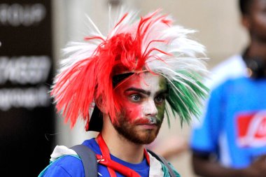 İtalya ile İngiltere arasında oynanan Avrupa 2020 final karşılaşmasında İtalya 'nın Piazza del Popolo kentinde oynanan İtalyan taraftarlar, Avrupalıların penaltılarda kazandığı 4-3' lük galibiyetle Avrupa kupasını kazandılar..