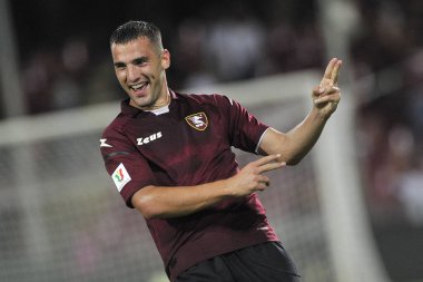 Salernitana 'lı Federico Bonazzoli oyuncusu, Salernitana ile Reggina arasındaki İtalya Kupası maçında Salerno' daki Arechi Stadyumu 'nda oynanan final maçı 2-0 oldu..