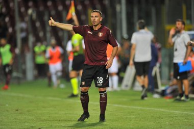 Salernitana 'nın Leonardo Capezzi oyuncusu, Salernitana ile Reggina arasındaki İtalya Kupası maçında Salerno' daki Arechi Stadyumu 'nda oynanan final maçı 2-0' dı..