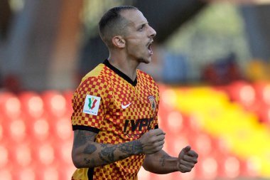 Benevento 'lu Riccardo Improta oyuncusu, İtalya Kupası Rta Benevento vs Spal final maçında, Benevento' daki Ciro Vigorito Stadyumu 'nda oynanan 2-1' lik final maçında,.