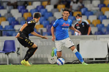 Napoli 'nin Aljif Elmas oyuncusu, Napoli ile Venezia arasındaki İtalya SerieA şampiyonası maçında 2-0, Diego Armando Maradona Stadyumu' nda oynandı.. 