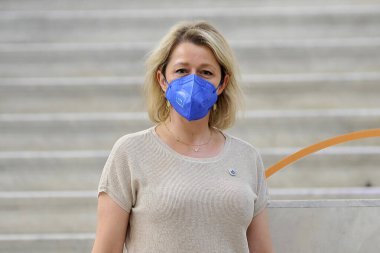 Barbara Pompili, 22-23 Temmuz tarihleri arasında Napoli 'de düzenlenen G20 İtalya 2021 yılında Castex hükümeti altında ekolojik geçiş bakanı..
