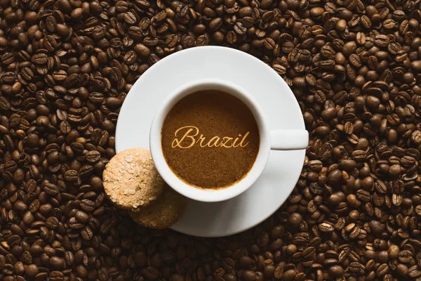 Натюрморт - кофе с текстом Бразилия — стоковое фото