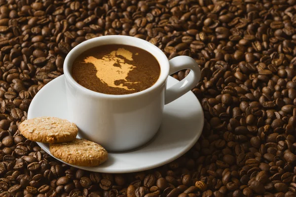 Stillleben - Kaffee mit Karte von Nordamerika — Stockfoto