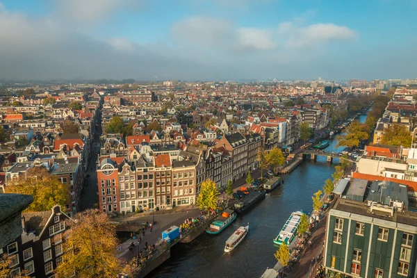 Panoramautsikten över Amsterdam i Nederländerna — Stockfoto