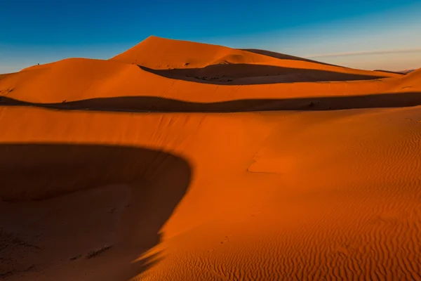Dunas de areia vermelha do Saara — Fotografia de Stock