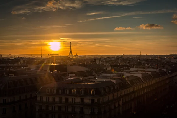 Puesta de sol en París vista en Francia — Foto de Stock