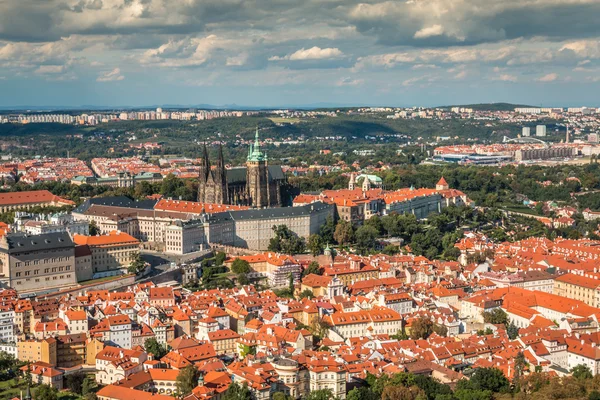 Utsikt över Prag i Tjeckien — Stockfoto
