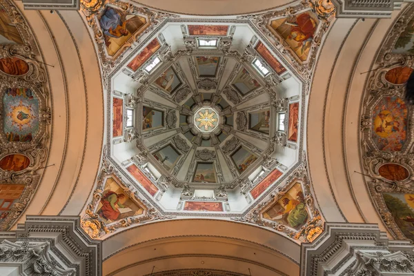 Kuppel des Salzburger Doms in Österreich — Stockfoto