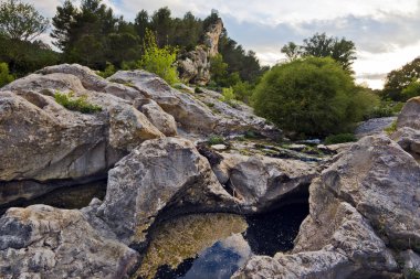 La Cesse Nehri'nin Watercourse tarafından oluşturulan lavabolar 