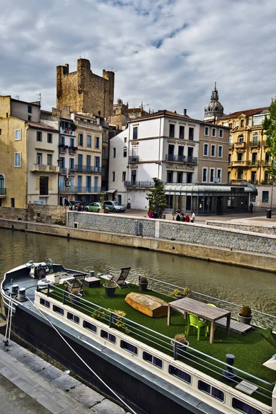 Canal de la Robine e il centro storico di Narbonne — Foto Stock