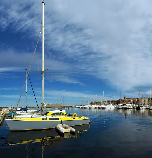 Vista en Marina Saint Florent en Córcega — Foto de Stock