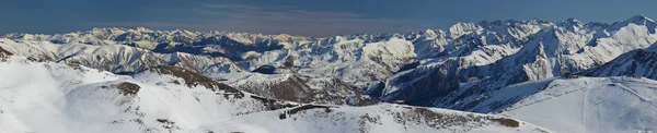 Panorama do Vale Aure em Hautes Pirinéus a partir do topo — Fotografia de Stock