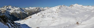 Saint Larry Soulan Kayak pistleri ve Neouviel Panoraması