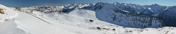 Panorama of Hautes Pyrenees from tops of Saint Larry Soulan Ski — Stock Photo, Image