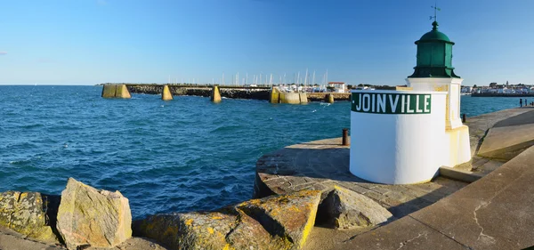 Torreta de entrada en el puerto de Joinville en la isla de Yeu — Foto de Stock