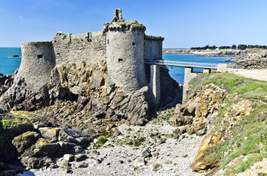 Yeu Island'da eski kale Harabeleri