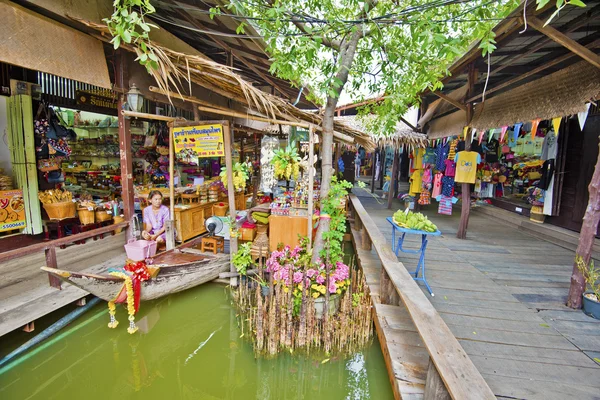 Ayutthaya, Thailand, November 7, 2015 het leven in Ayutthaya floa — Stockfoto