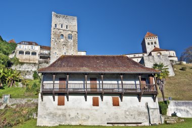 Sauveterre-de-Bearn ortaçağ köyü 