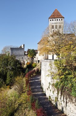 Ortaçağ kilise Saint-Andre Sauveterre-de-Bearn Köyü