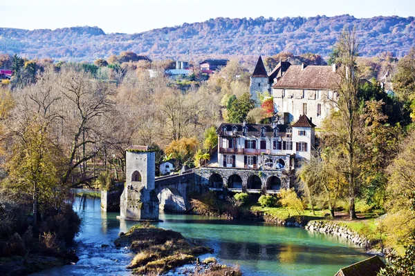 Del av Sauveterre-de-Bearn medeltida by och legenden Bri — Stockfoto