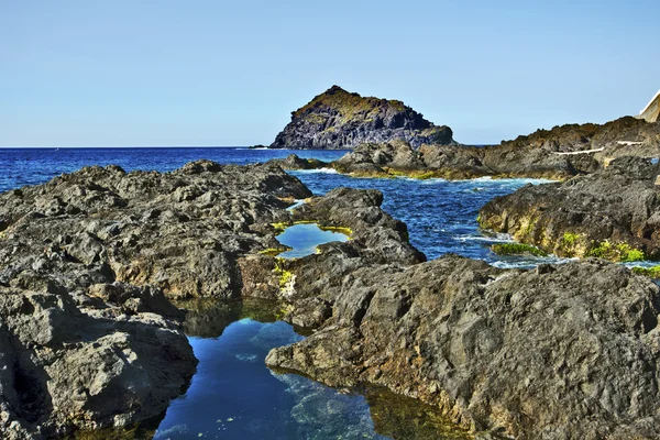 Volcanic debris coast in Tenerife Island and Roque-de-Garachico — Stock Photo, Image