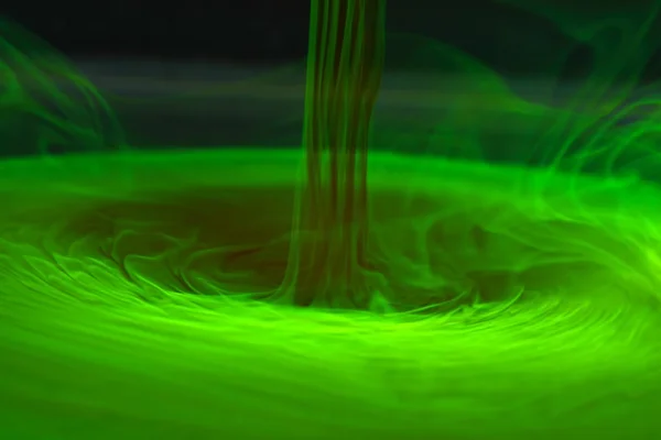 Fluoresceïne in water — Stockfoto