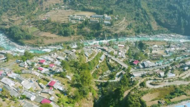 Harsil Village Aerial View Který Nachází Břehu Řeky Bhagirathi Hinduistické — Stock video